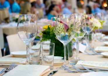 Coffee Shops - Hotels - Restaurants